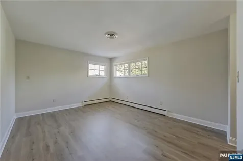 16 Glen Place Old Tappan NJ 07675