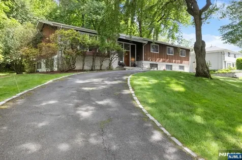 401 Cumberland Street Englewood NJ 07631