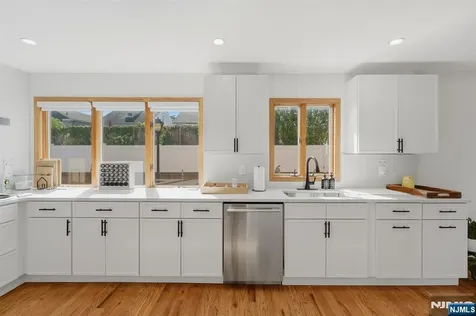 54 William Street North Arlington NJ 07031
