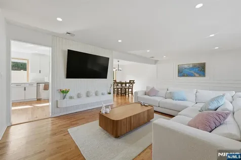 54 William Street North Arlington NJ 07031