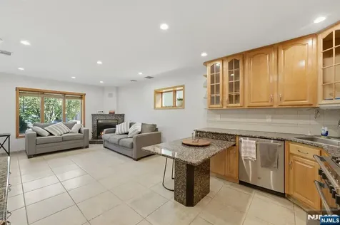 54 William Street North Arlington NJ 07031