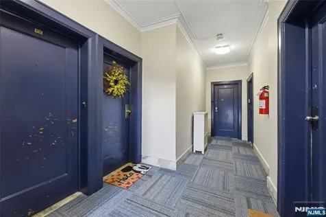 303 Hamilton Place Hackensack NJ 07601