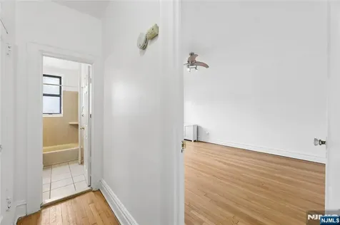 303 Hamilton Place Hackensack NJ 07601