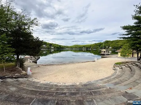 43 Bellot Road Ringwood NJ 07456