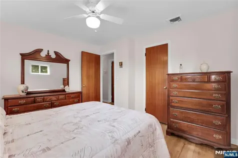 23 Ridge Court Cedar Grove NJ 07009