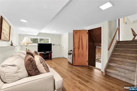 23 Ridge Court Cedar Grove NJ 07009