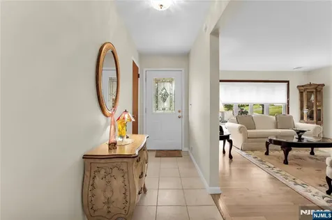 23 Ridge Court Cedar Grove NJ 07009