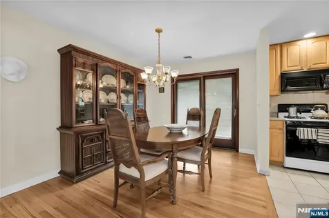 23 Ridge Court Cedar Grove NJ 07009