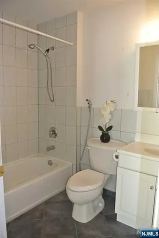 69 Summit Avenue Elmwood Park NJ 07407