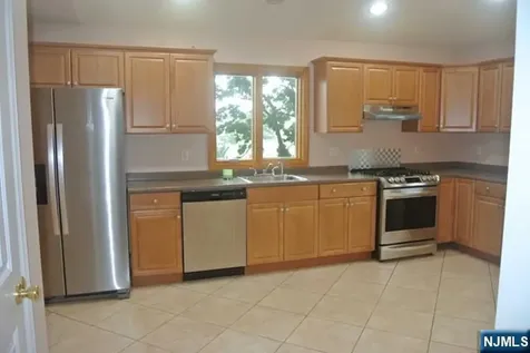 69 Summit Avenue Elmwood Park NJ 07407