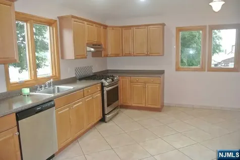 69 Summit Avenue Elmwood Park NJ 07407