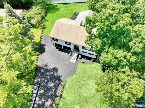 415 Goffle Road Wyckoff NJ 07481