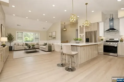 415 Goffle Road Wyckoff NJ 07481