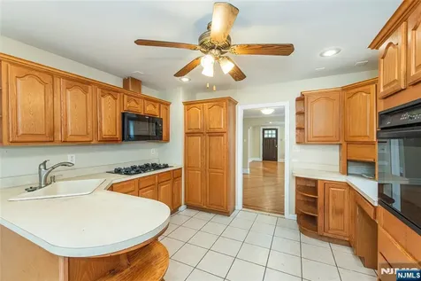 85 Jacoby Street Maplewood NJ 07040