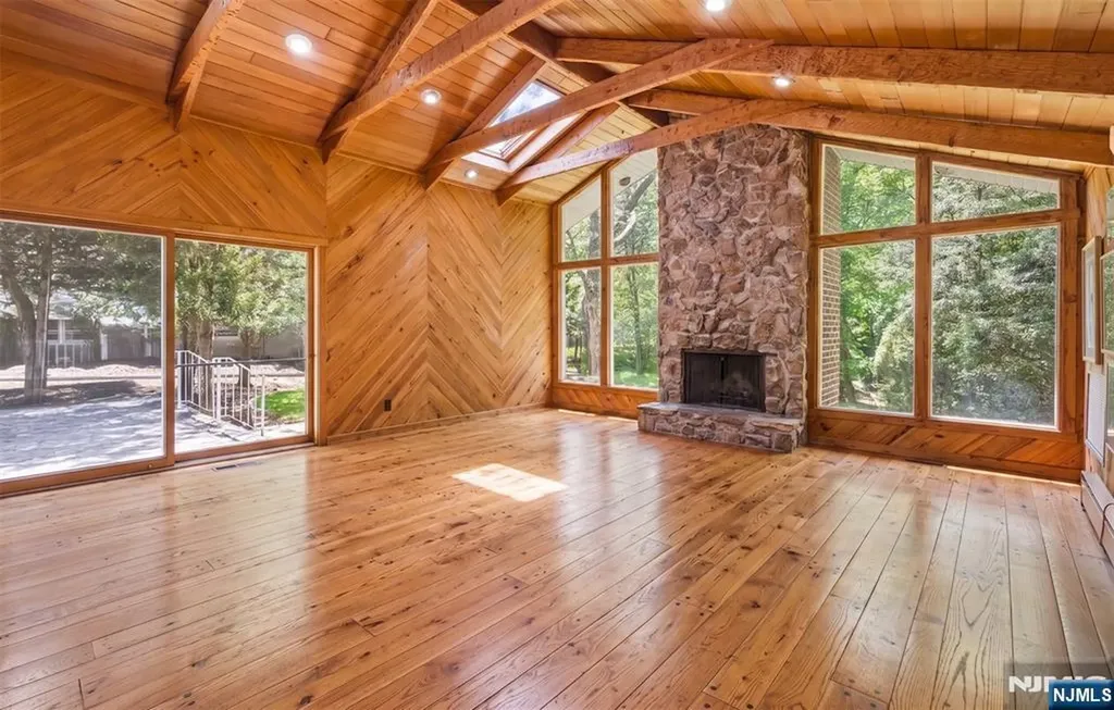 25 Maria Drive Hillsdale NJ 07642