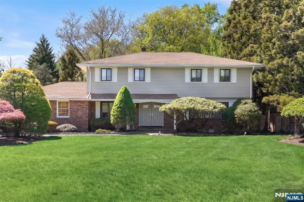 25 Maria Drive Hillsdale NJ 07642