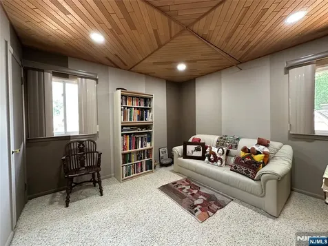 25 Maria Drive Hillsdale NJ 07642