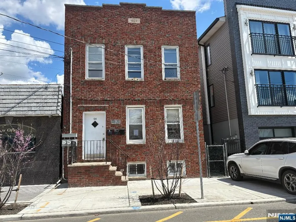 94 Elm Road Newark NJ 07105