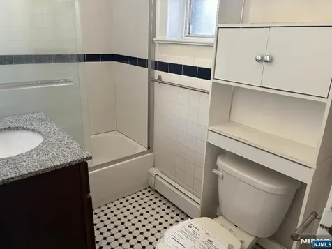 94 Elm Road Newark NJ 07105