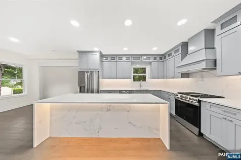 418 East Avenue Northvale NJ 07647