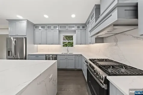 418 East Avenue Northvale NJ 07647