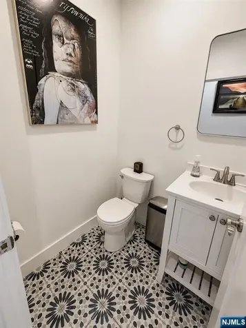 25 Richards Road Hopatcong NJ 07843
