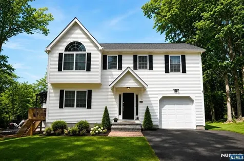 25 Richards Road Hopatcong NJ 07843