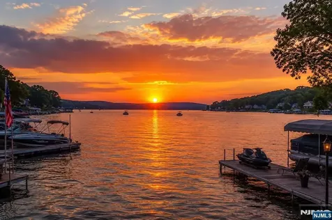 25 Richards Road Hopatcong NJ 07843