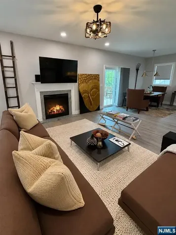 25 Richards Road Hopatcong NJ 07843