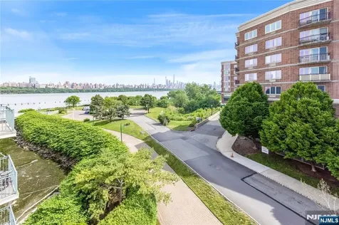 337 The Promenade Edgewater NJ 07013
