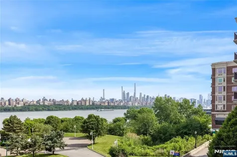 337 The Promenade Edgewater NJ 07013
