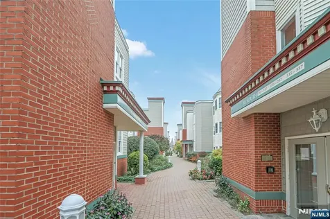 337 The Promenade Edgewater NJ 07013