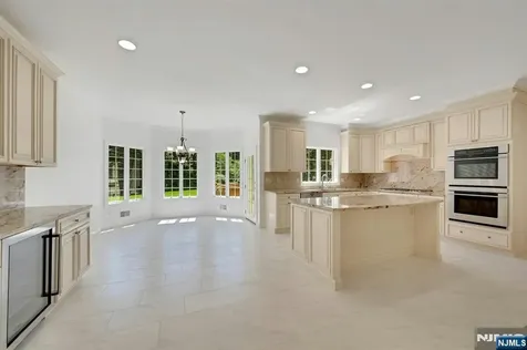 210 Woodmere Court Franklin Lakes NJ 07417