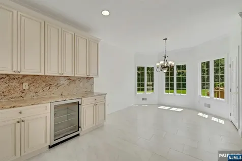 210 Woodmere Court Franklin Lakes NJ 07417