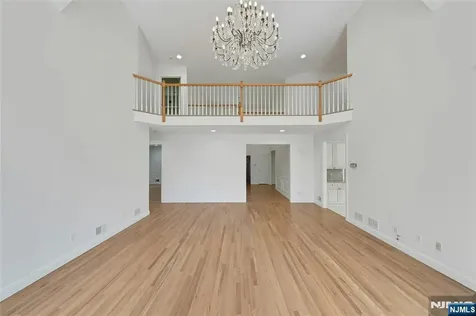 210 Woodmere Court Franklin Lakes NJ 07417