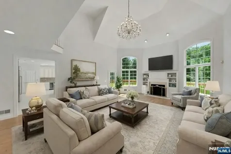 210 Woodmere Court Franklin Lakes NJ 07417