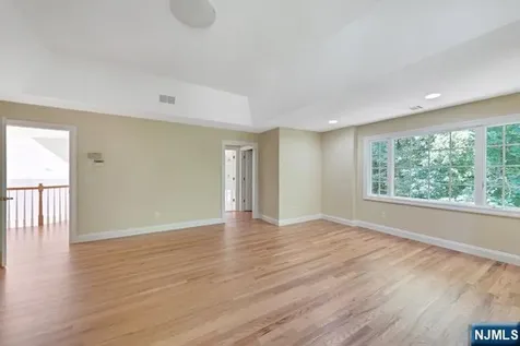 210 Woodmere Court Franklin Lakes NJ 07417
