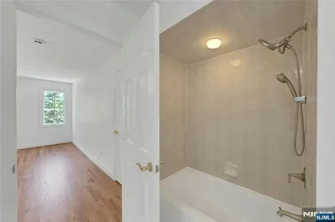 210 Woodmere Court Franklin Lakes NJ 07417