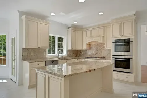 210 Woodmere Court Franklin Lakes NJ 07417