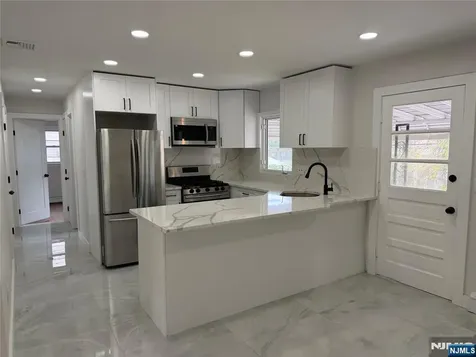 310 Passaic Avenue Carlstadt NJ 07072
