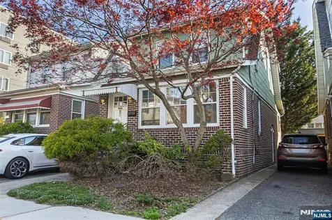 13 Front Street North Arlington NJ 07031