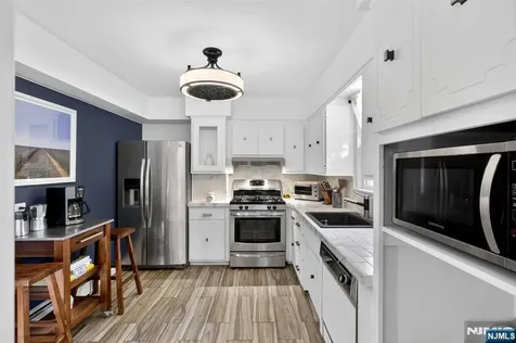 13 Front Street North Arlington NJ 07031