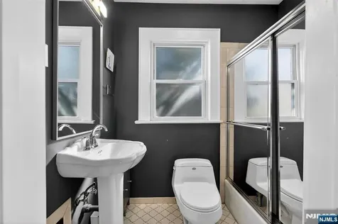 13 Front Street North Arlington NJ 07031