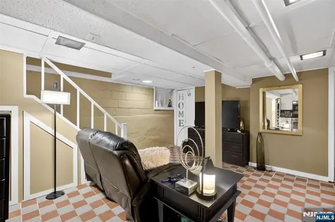 13 Front Street North Arlington NJ 07031