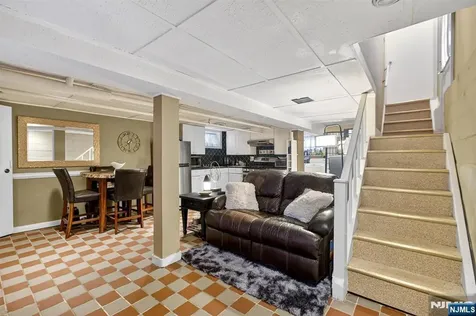 13 Front Street North Arlington NJ 07031