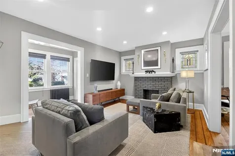 13 Front Street North Arlington NJ 07031