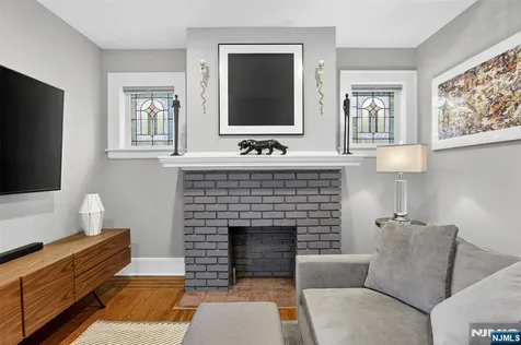 13 Front Street North Arlington NJ 07031