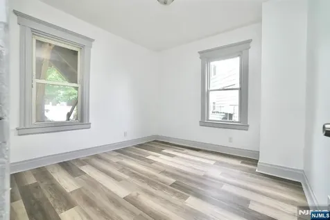 240-242 Sunset Avenue Newark NJ 07106