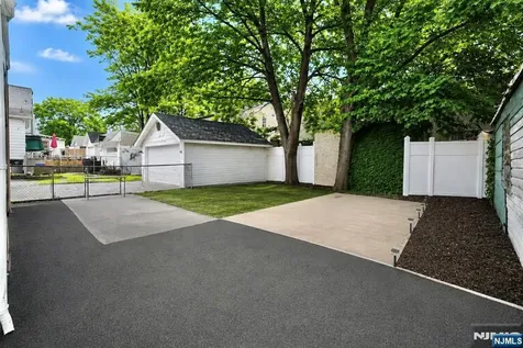 240-242 Sunset Avenue Newark NJ 07106