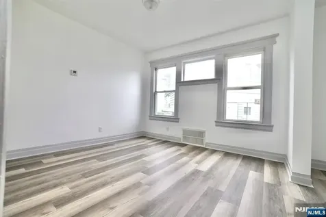 240-242 Sunset Avenue Newark NJ 07106